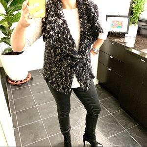 DONATED  faux fur chunky vest / Sz M / black+beige